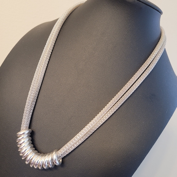 Serpentine bi-strand silver-tone necklace w/ silver-tone ring pendants - Picture 10 of 10